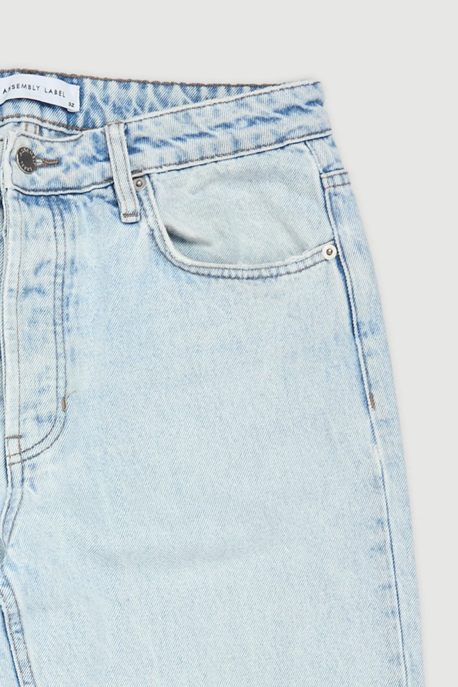 Re-Worn Womens Denim Jean - Image 2