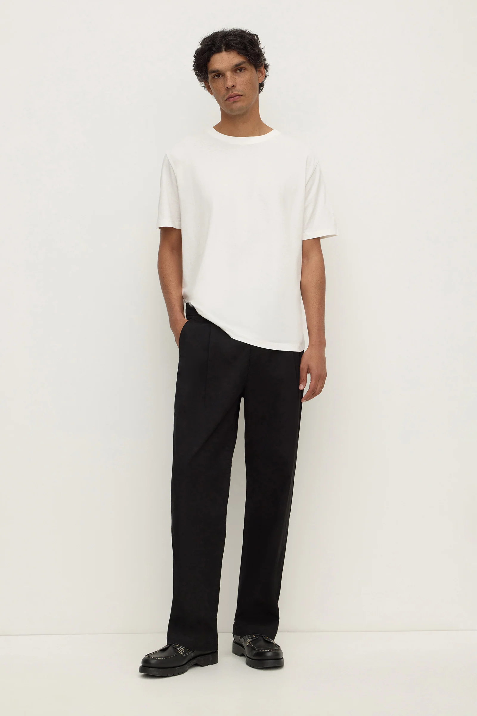 Jonah Pleated Chino