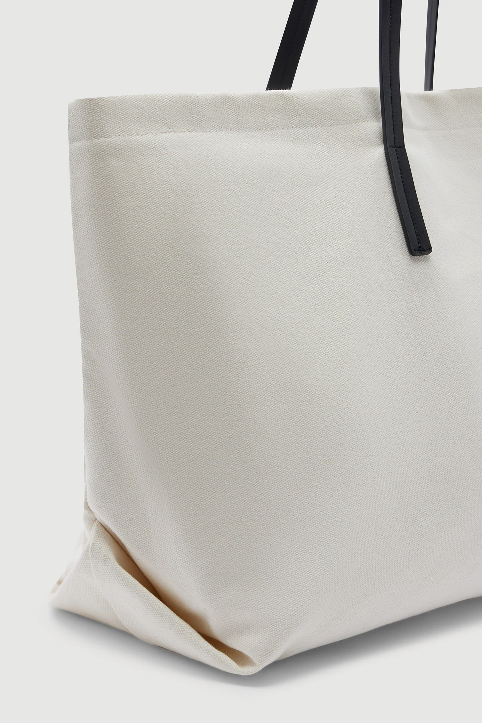 Lane Canvas Bag - Image 2