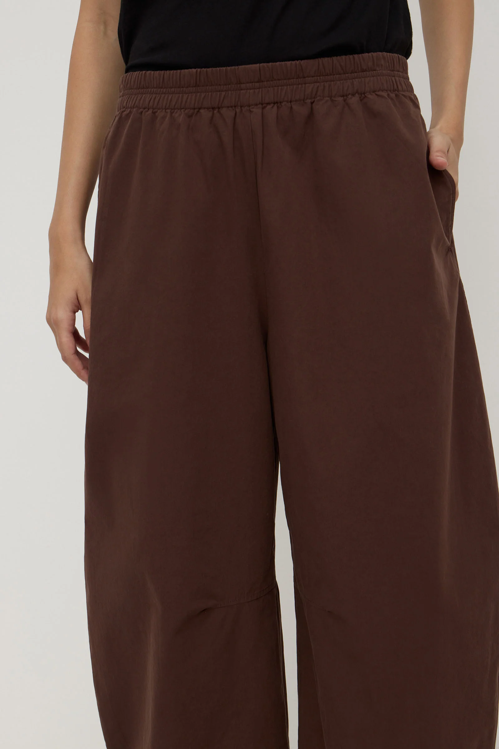 Lola Barrel Pant - Image 5