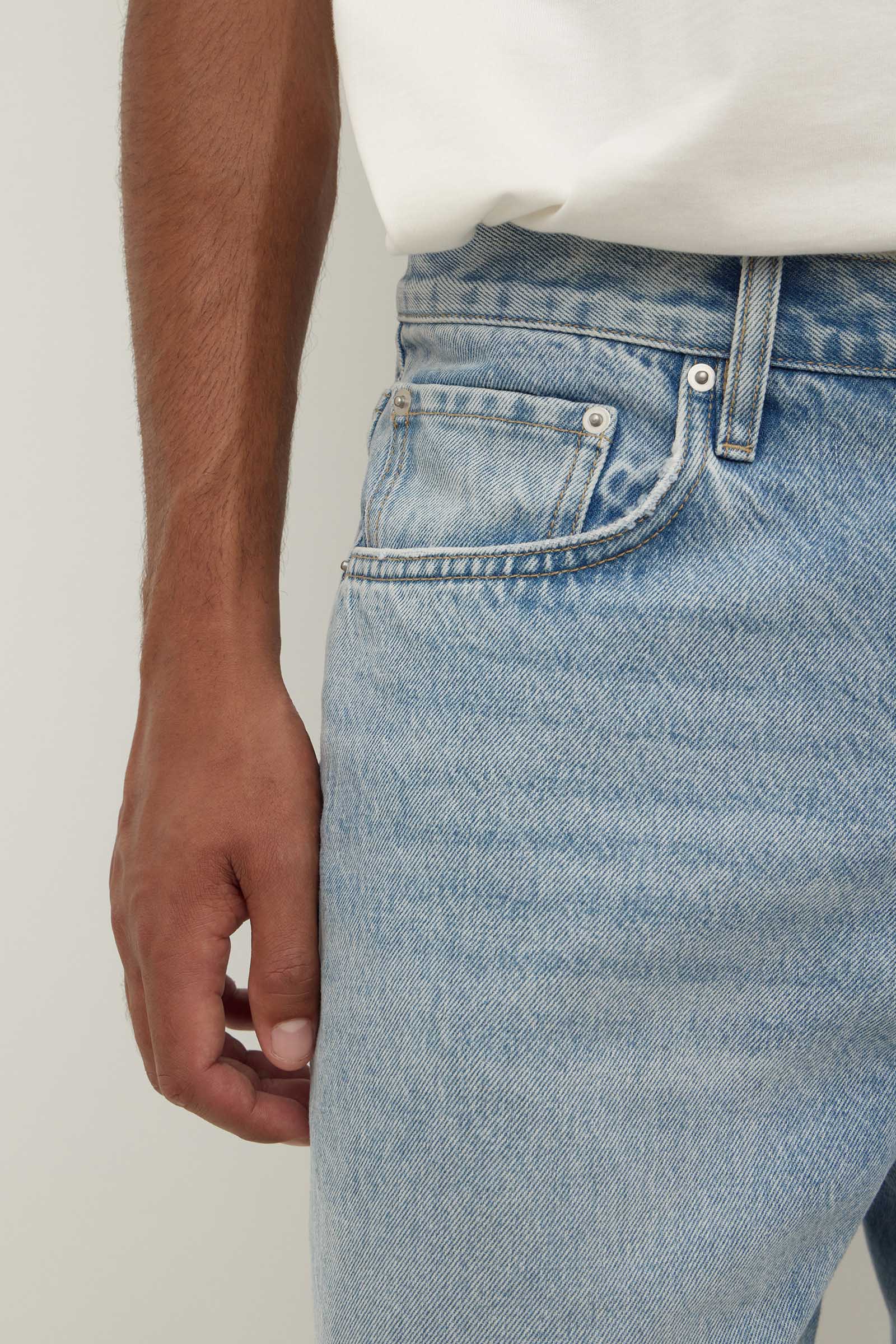 Mens Relaxed Jean - Image 5