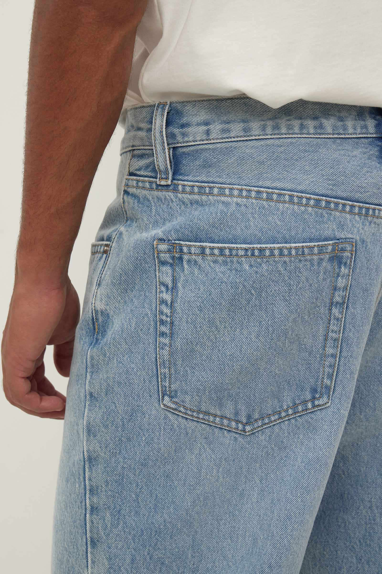 Mens Relaxed Jean - Image 6
