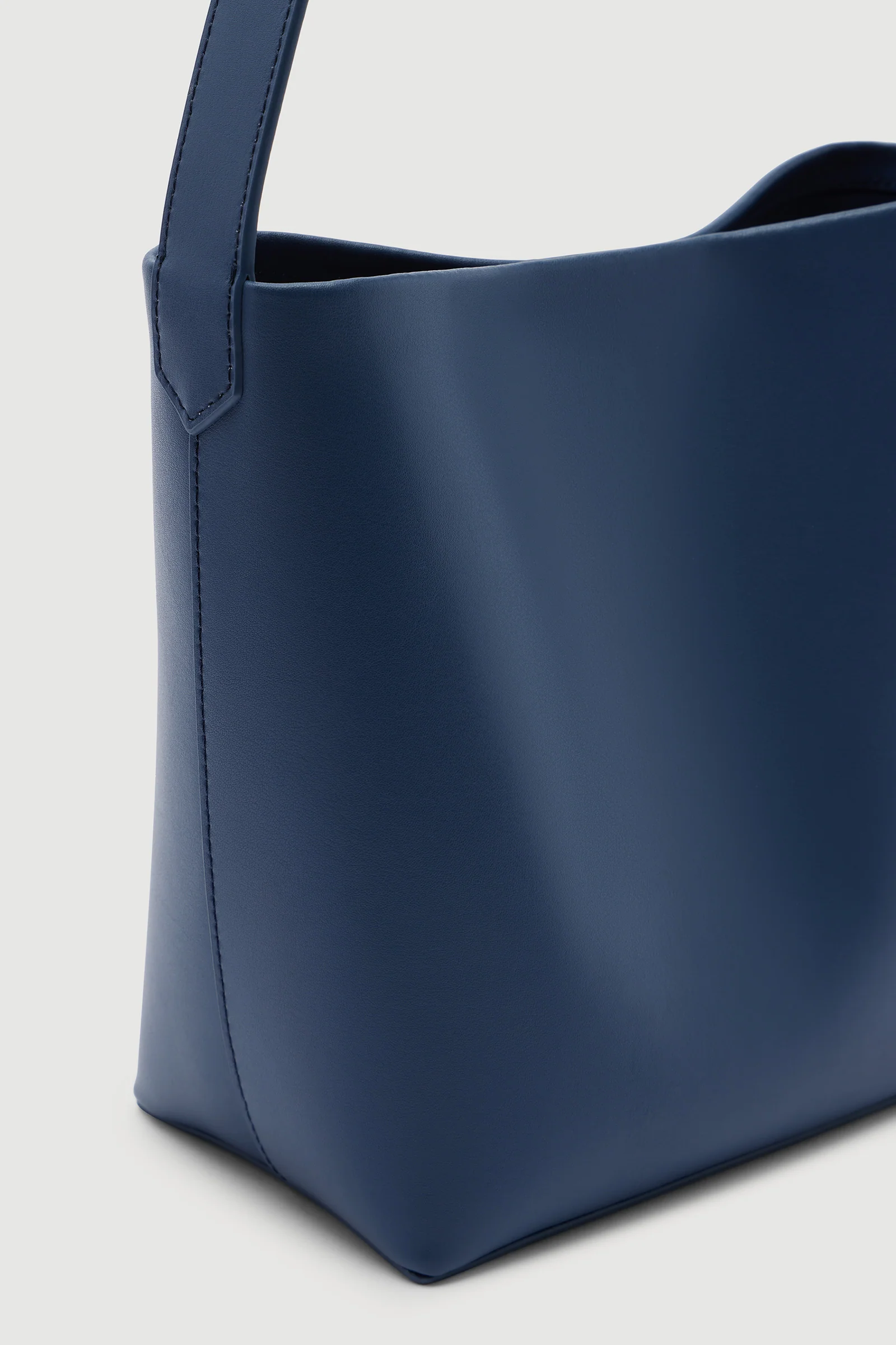 Nova Mini Bucket Bag - Image 3