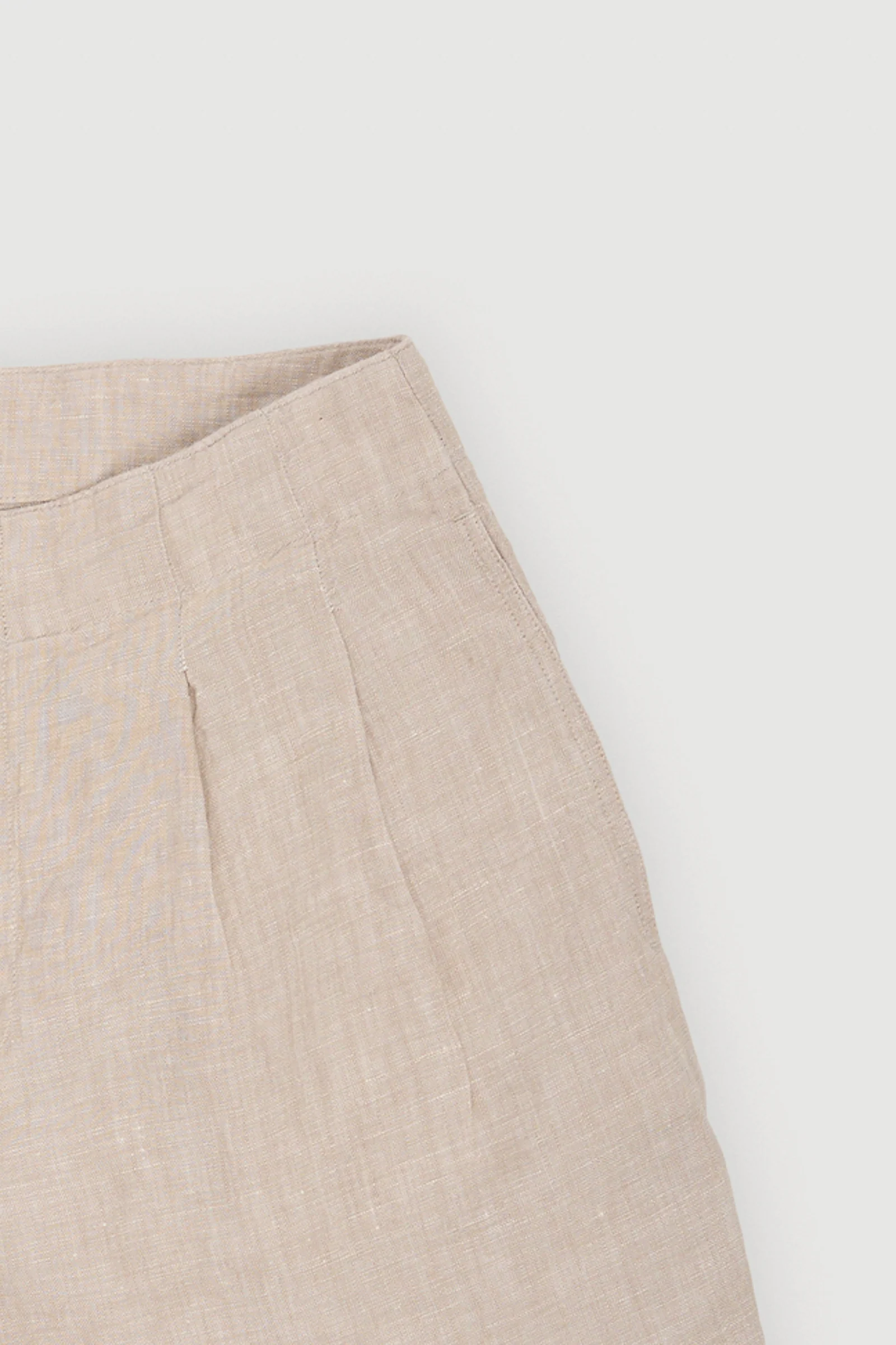 Re-Worn Womens Linen Relaxed Short - Image 2