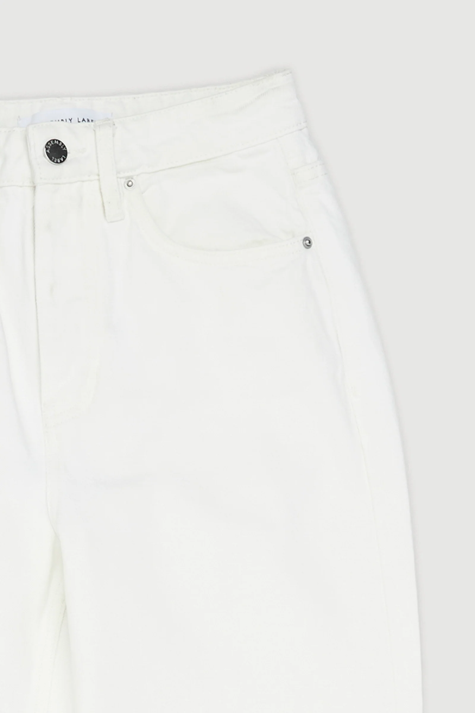 Re-Worn Womens Denim Straight Leg Jean - Image 2
